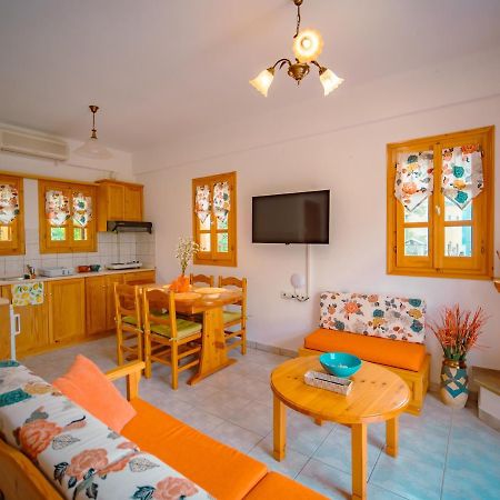 Orange House For Big Families In Damouchari - Delicious Houses Екстериор снимка