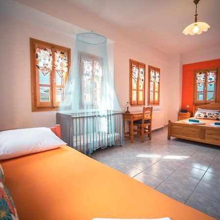Orange House For Big Families In Damouchari - Delicious Houses Екстериор снимка