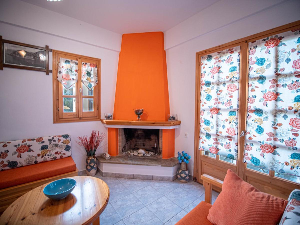 Orange House For Big Families In Damouchari - Delicious Houses Екстериор снимка