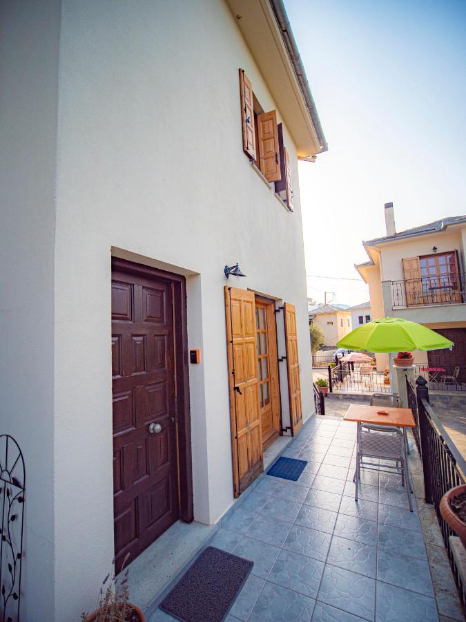 Orange House For Big Families In Damouchari - Delicious Houses Екстериор снимка
