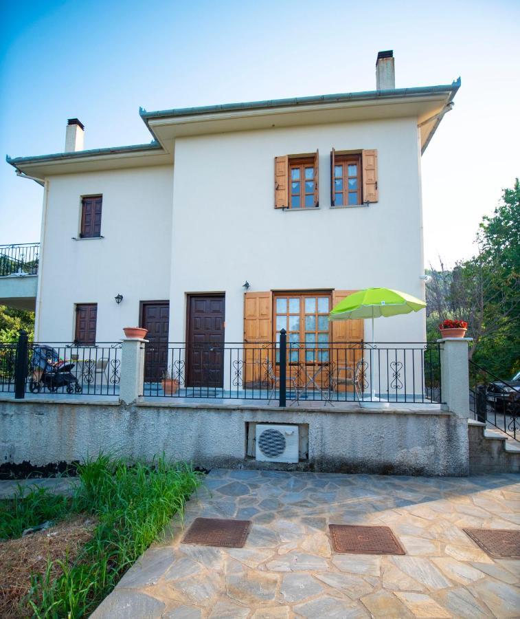 Orange House For Big Families In Damouchari - Delicious Houses Екстериор снимка