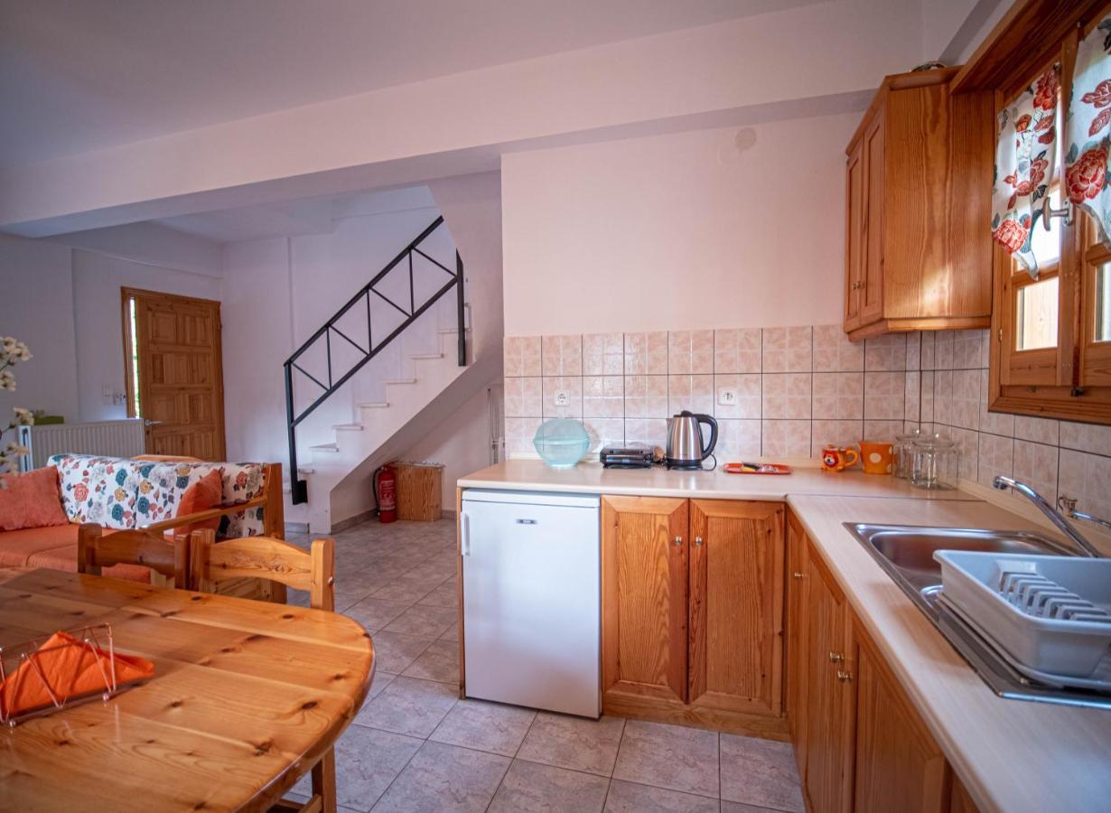 Orange House For Big Families In Damouchari - Delicious Houses Екстериор снимка