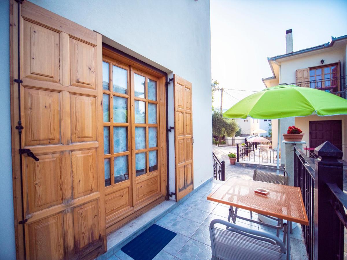 Orange House For Big Families In Damouchari - Delicious Houses Екстериор снимка