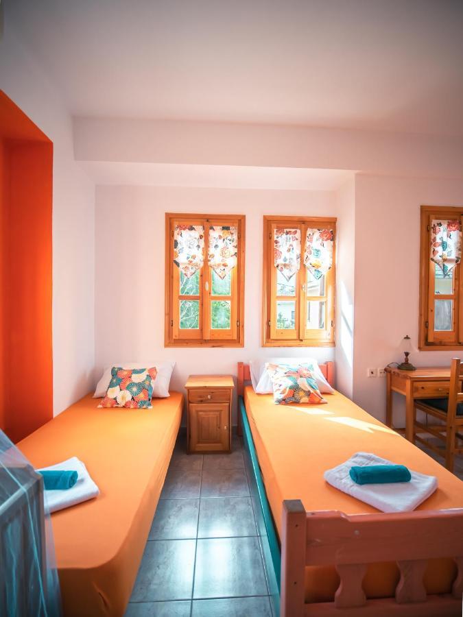 Orange House For Big Families In Damouchari - Delicious Houses Екстериор снимка