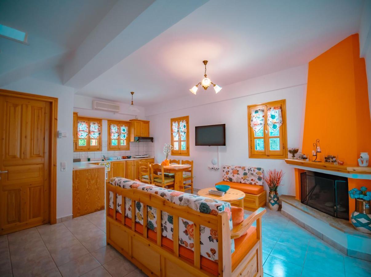 Orange House For Big Families In Damouchari - Delicious Houses Екстериор снимка