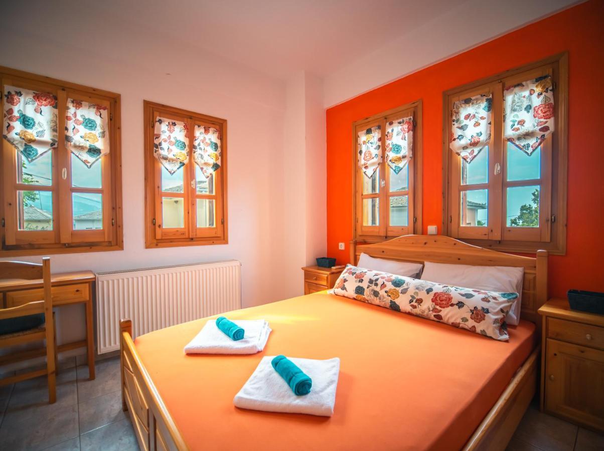 Orange House For Big Families In Damouchari - Delicious Houses Екстериор снимка