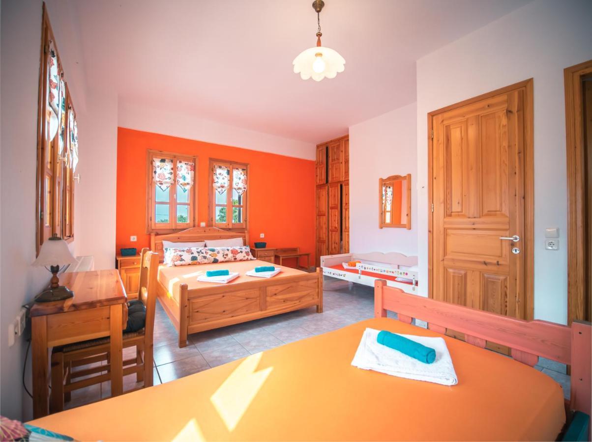 Orange House For Big Families In Damouchari - Delicious Houses Екстериор снимка