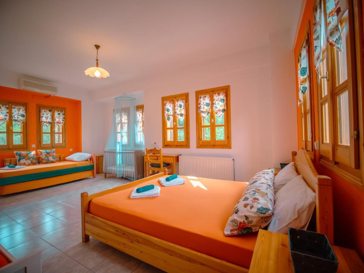 Orange House For Big Families In Damouchari - Delicious Houses Екстериор снимка